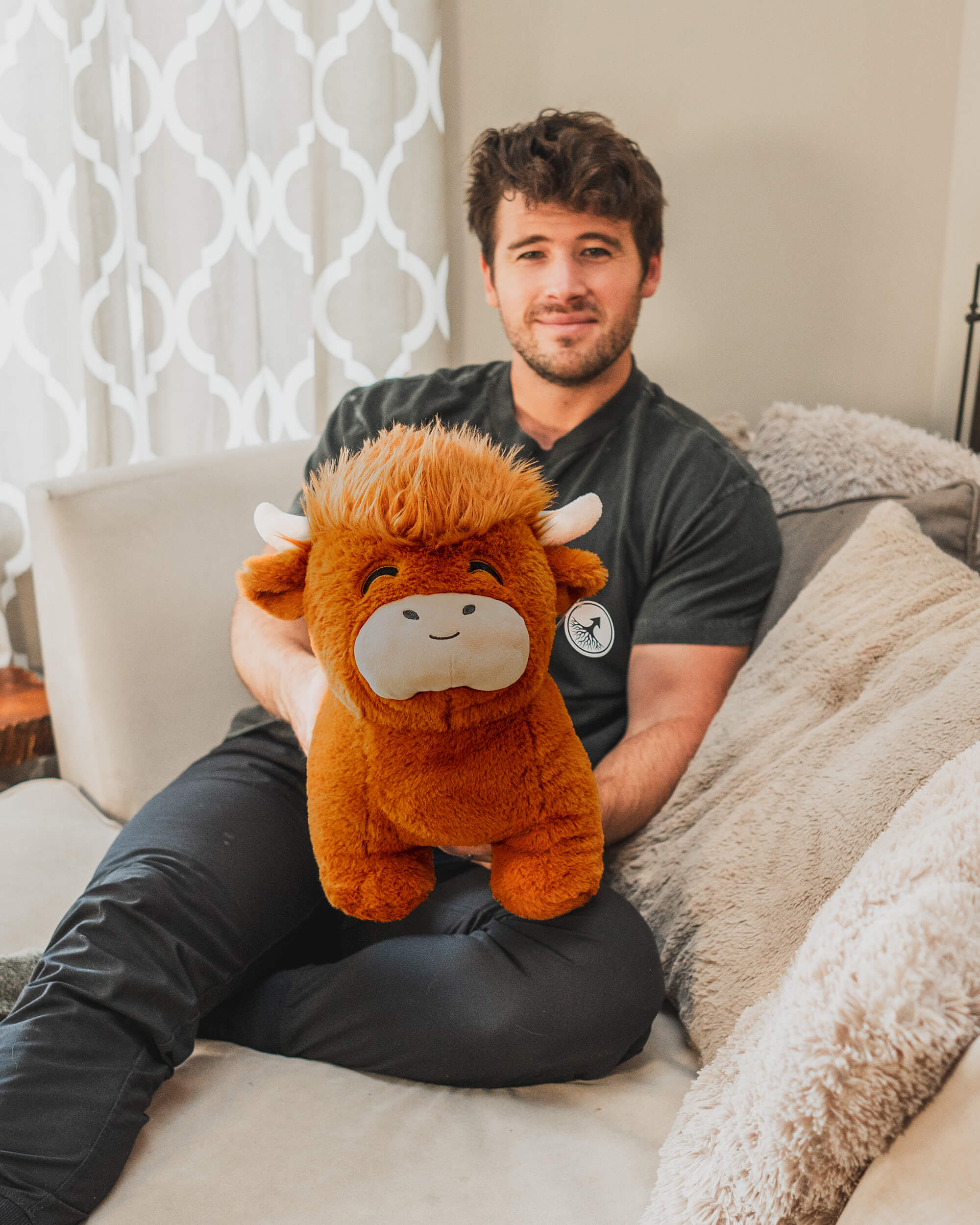 Jumbo Highland Cow Plushie - Image 8
